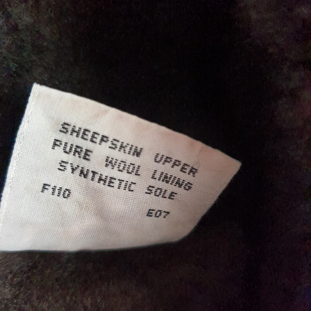 UGG Boots - Picture 7 of 7